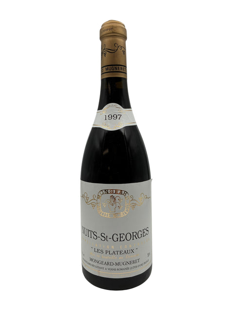 Nuits-St-Georges Mongeard-Mugneret 1997 pullo
