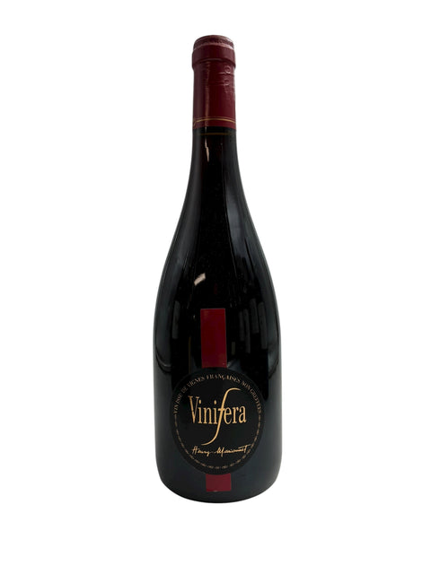Vinifera Henry Marionnet pullo syvän punaisella värillä
