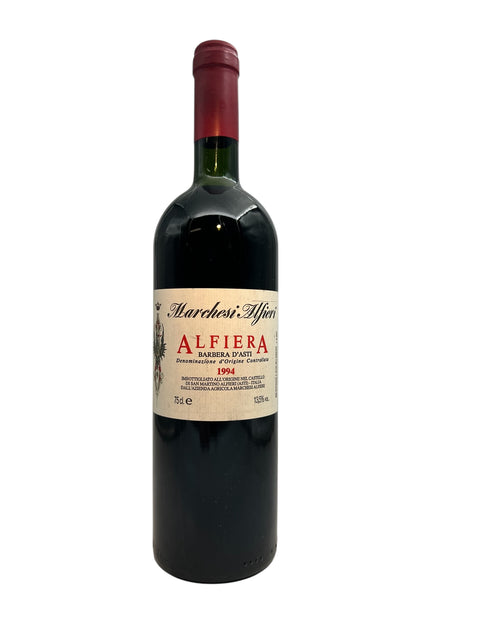 Pullo Alfiera punaviiniä Marchesi Alfierilta 1994
