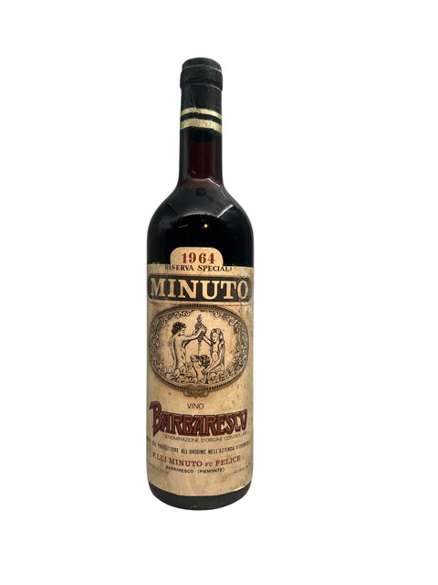 Pullo Barbaresco Minuto 1964 viiniä