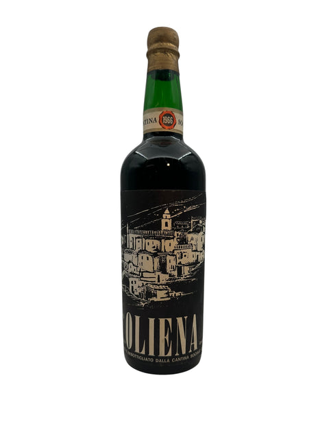 Pullo Oliena 1966 punaviiniä Cantina Socialesta