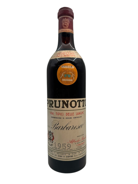 Edessä Barbaresco Prunotto 1961 pullo