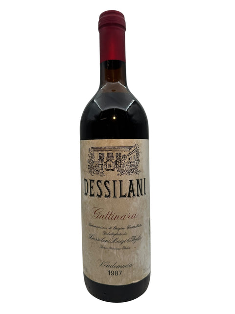 Pullo Gattinara Dessilani 1987 punaviiniä