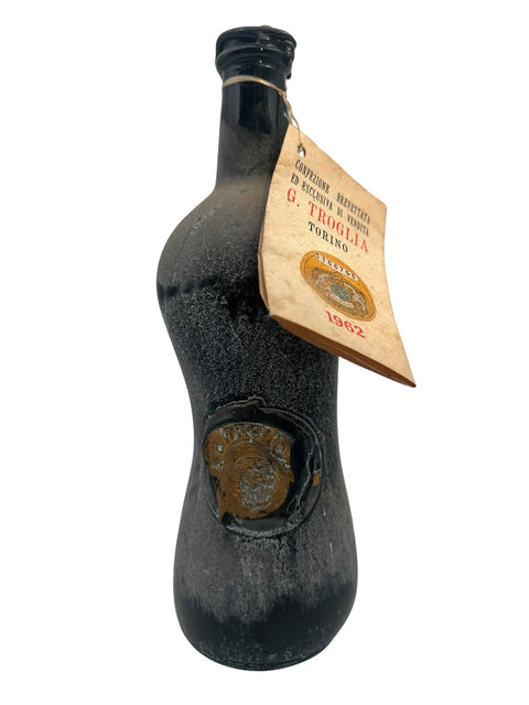 Pullo Barolo G. Troglia 1962 viiniä vintage-tyylillä