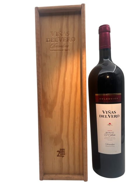 Viñas del Vero punaviini puulaatikossa, vuosikerta 2004