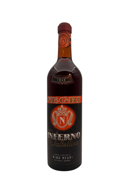 Pullo Inferno Nino Negri 1957 punaviiniä